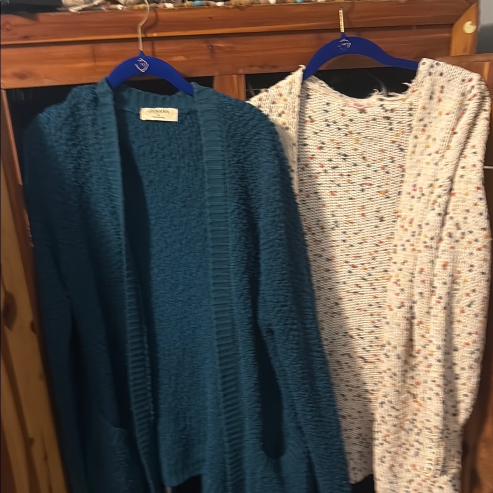 Zenana Outfitters Blue and Cream Cardigan Set